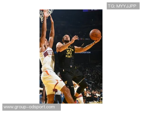 库里三节狂砍28分展现统治力期待常规赛精彩表现