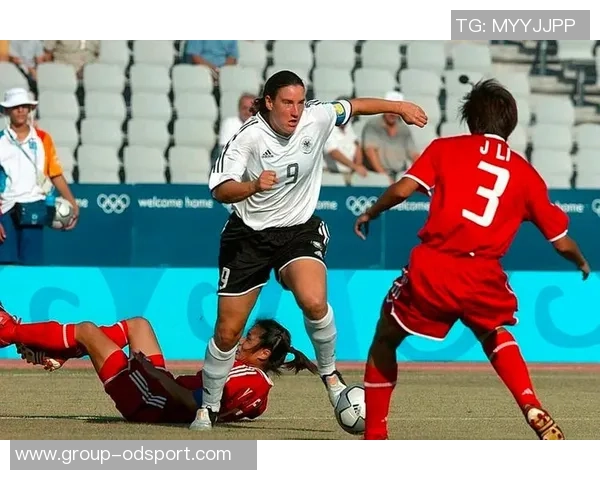 扎威表现低迷三分球失准仅得两分球队遭遇惨败