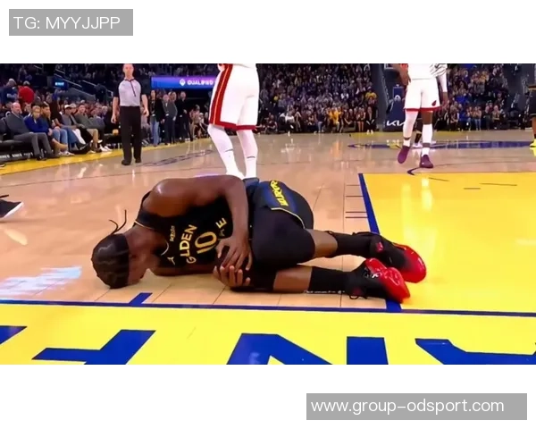 损友行为引发争议巴特勒罚球遭坑瞬间疑惑不解原地愣神