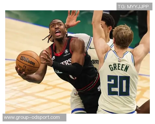 格莱姆斯场均219分信心满满教练鼓励我在新赛季大胆投篮 格莱姆斯场均219分信心满满教练鼓励我在新赛季大胆投篮